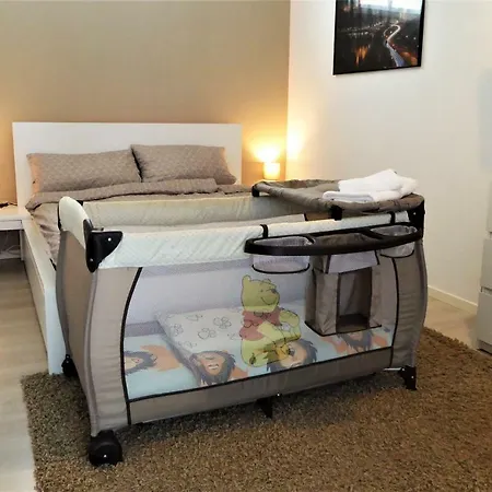 Tiny Live-in Am Main *