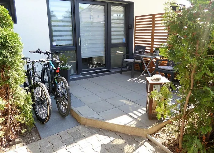 Tiny Live-in Am Main Apartment *